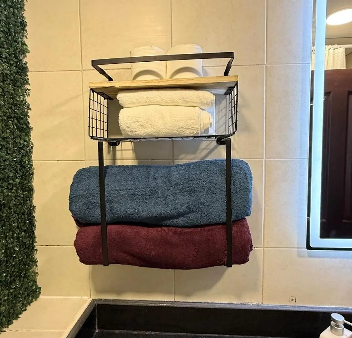 Livincci- 1 Bed Apartment In Jlt-10 Dubai