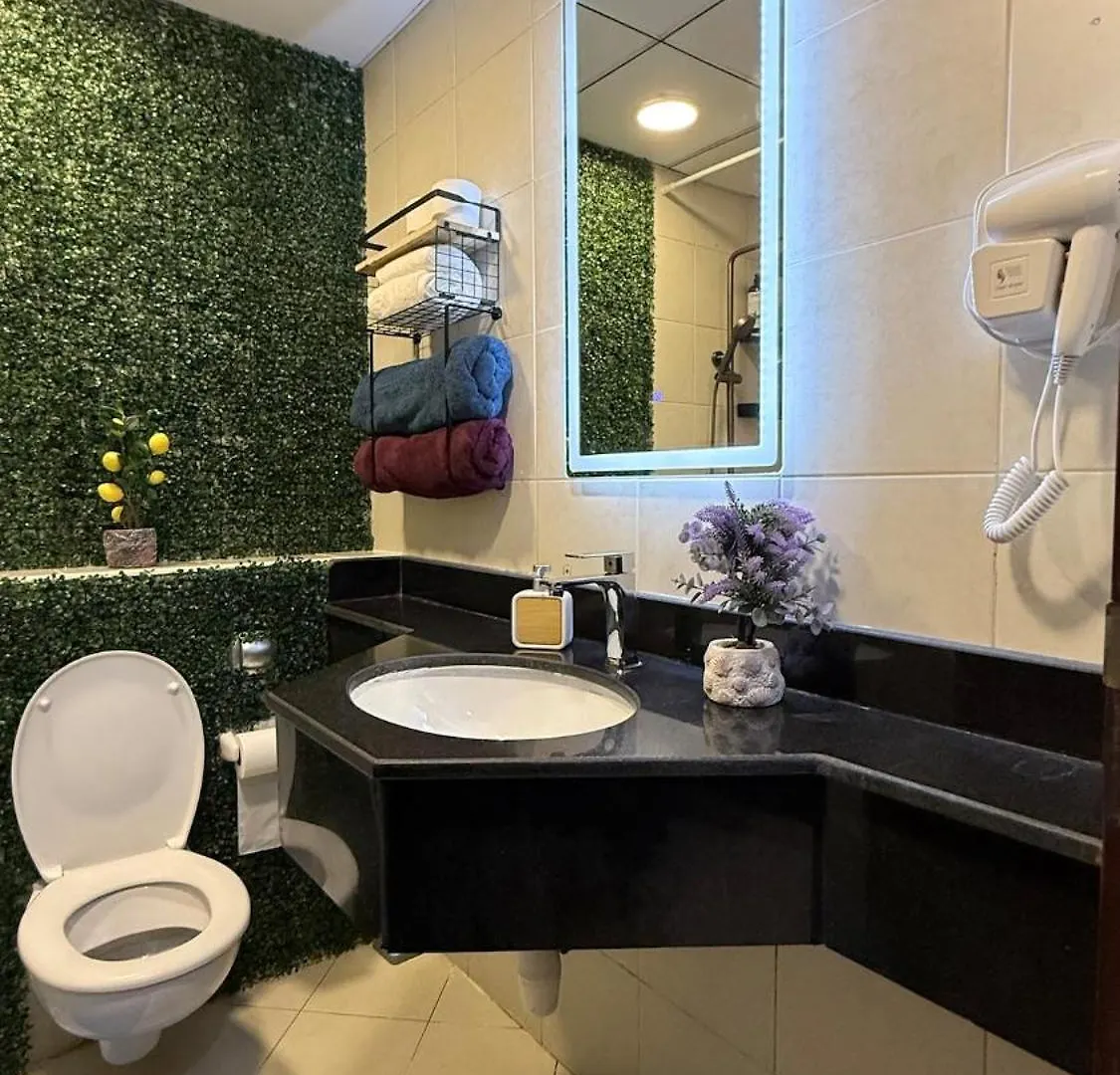 Livincci- 1 Bed Apartment In Jlt-10 Dubai